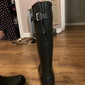 Tall hunter boots
